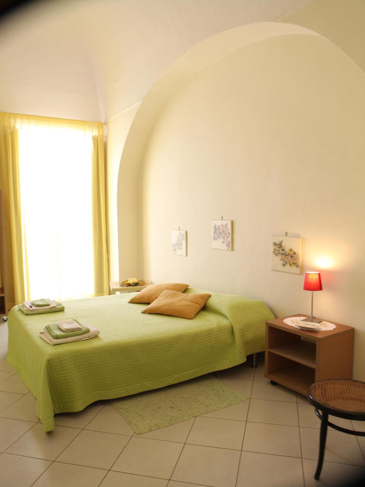 Il Giardino Di Tonia - Oplontis Guest House - Bed & Garden - Torre Annunziata Room photo